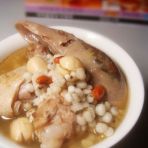 莲子薏米煲鸭汤