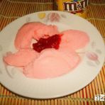 牛奶草莓冰淇淋