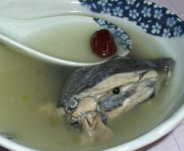 乌鸡红枣汤的做法