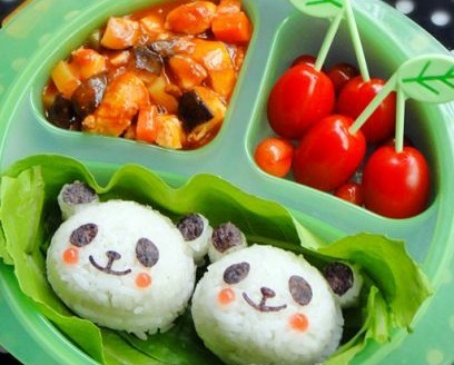 熊猫番茄红烩鸡肉饭