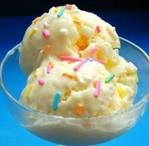 自制香草冰淇淋的做法